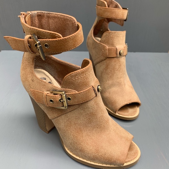 G by Guess Gisteria Tan Peep Toe Ankle Booties - Picture 8 of 8